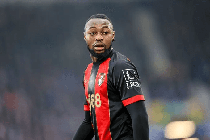 সেমেনিওর জন্য ম্যানচেস্টার সিটির সপ্তাহে ১৮০,০০০ পাউন্ড বেতনের প্রস্তাব মেলাতে অস্বীকার করে লিভারপুল চুক্তি থেকে সরে দাঁড়িয়েছে