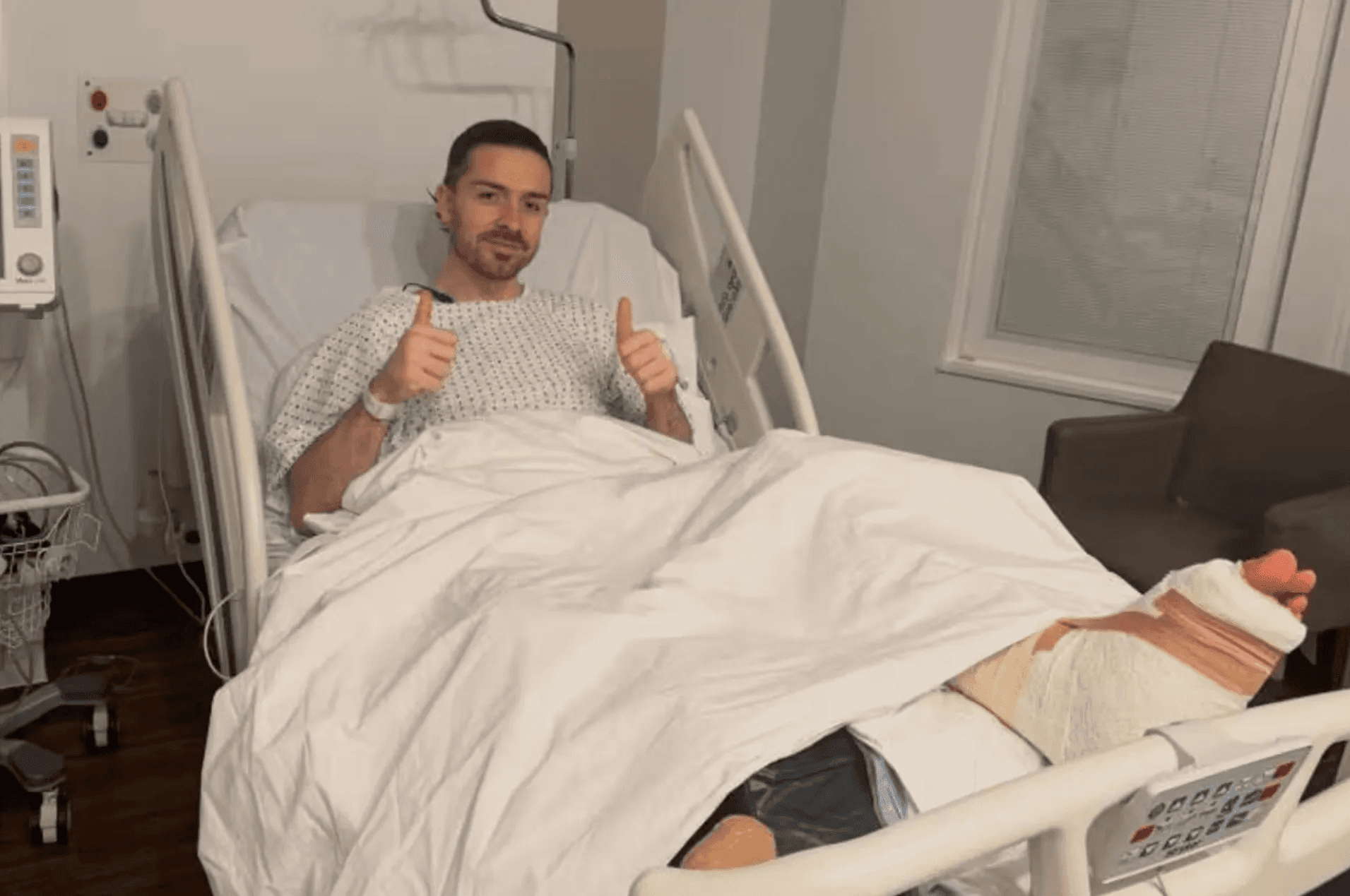 গ্রিয়ালিশ মৌসুমের বাকি অংশ খেলতে পারবে না! পায়ে অস্ত্রোপচার করিয়েছেন এবং বলেছেন “আমি চাইনি আমার মৌসুম এভাবে শেষ হোক”