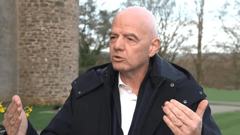 Mouth-Covering Red Card! Infantino’s FIFA Rule Uproar – Guilty Presumption & Instant Send-Off For Players Who Hide Their Mouths, Why Cover Up If Innocent?